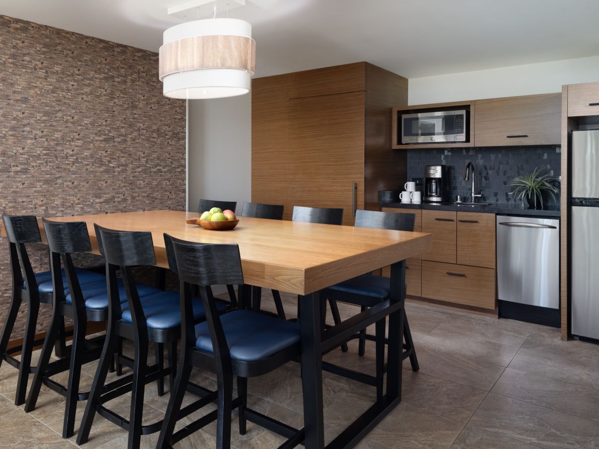 Kitchen (2-Bedroom Suite)